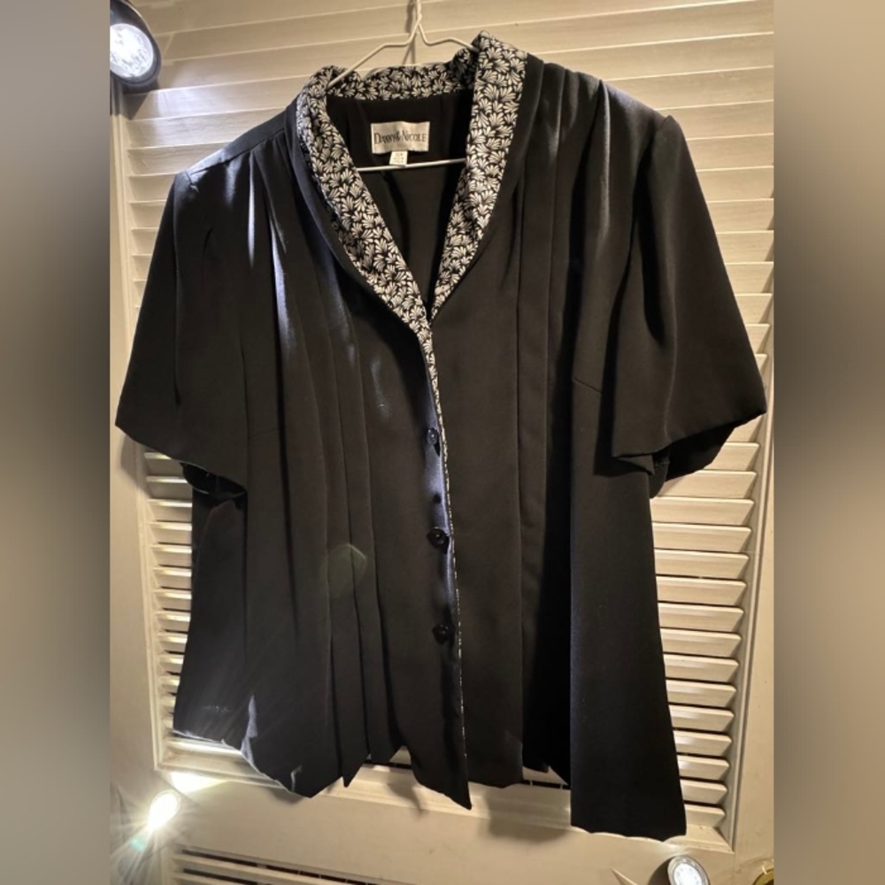 Danny&Nicole Plus size 22W black short sleeve blouse